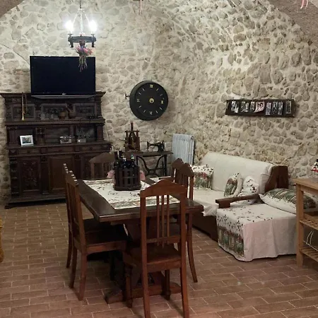 Casa Guardiola 2 Holiday home Pacentro
